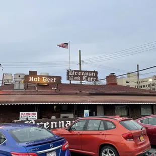 Glorious exterior &amp; parking lot