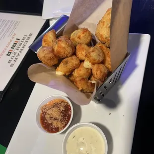 Garlic cheese curds