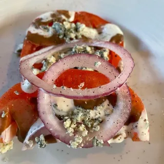 BEEFSTEAK TOMATO SALAD