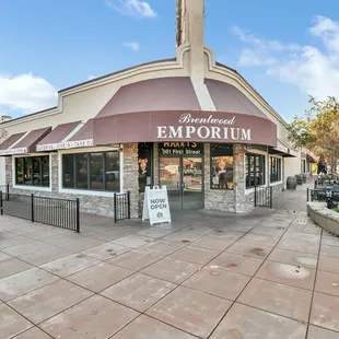 the entrance to the restaurant