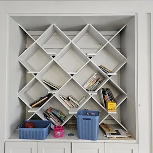 Book nook for kids
