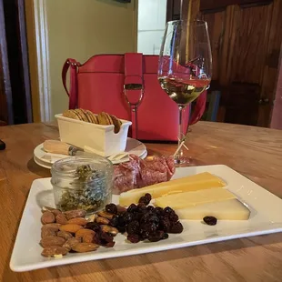 Wente  Cinthya was a very friendly and kind host 5/5