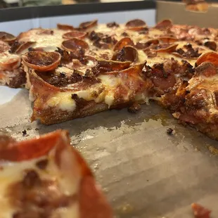 Pepperoni &amp; bacon pizza