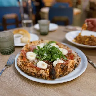 Coppia - San Marzano, ricotta, sausage, arugula, prosciutto, grana