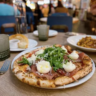 Coppia - San Marzano, ricotta, sausage, arugula, prosciutto, grana