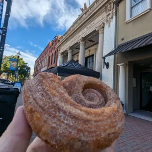 Cardamon Cinnamon breakfast bun is pretty darn good