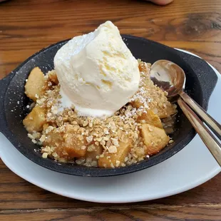 Apple Crisp dessert