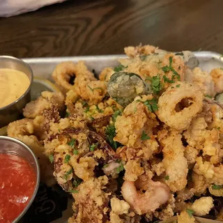 CRISPY CALAMARI