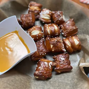 Pretzel bites