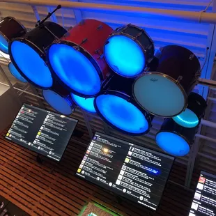 sushi and sashimi, interior