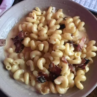 TRUFFLE MAC N CHEESE