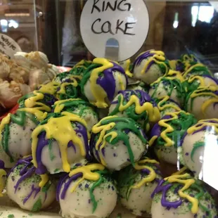 Mardi Gras Mini Cakes