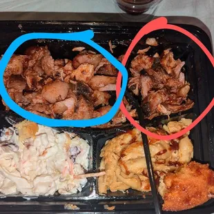 Red is meat. Blue is fat. This is from a 2 meat plate