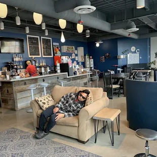 Huge space to lounge out in