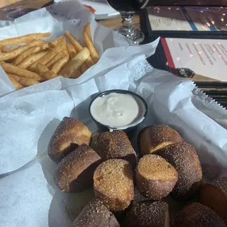 Sweet and Salty Pretzel Bites