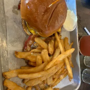 BBQ Pulled Pork Burger