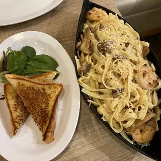 Shrimp Mushroom Pasta