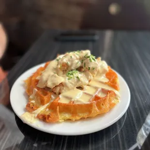 Mac n cheese waffle