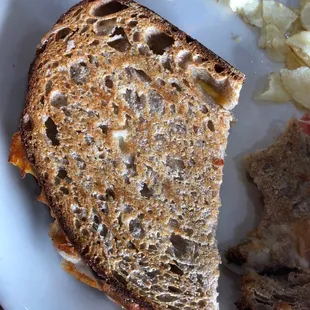 Grill cheese with tomatoes