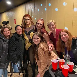 Amaizng show and even amazing more people! 10/10