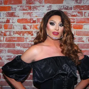 Indi skies house cast