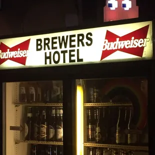 Brewers Hotel.