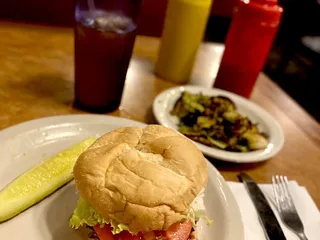 Frazier's On the Avenue