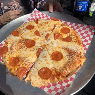12" Gourmet pizza with cauliflower crust - pepperoni