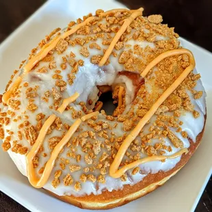 Banana Golden Graham Butterscotch Donut | Instagram: @telephonesmoothie