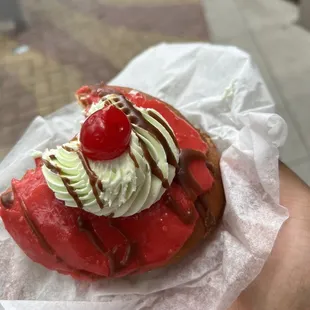 Spumoni donut