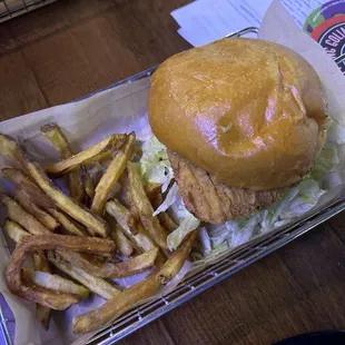 Fried chicken sandwich