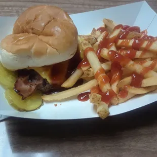 Cowboy burger...(added ketchup prior to pick).