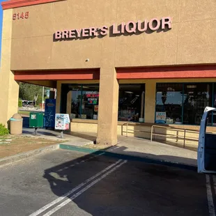 Breyer's Liquor Store