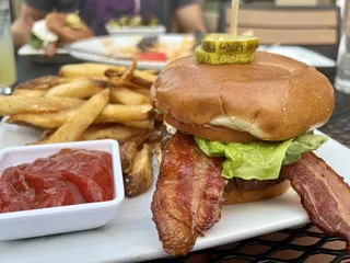 Granfalloon Restaurant & Bar