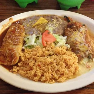 #10: Tamale, Chile Relleno w/arroz y frijoles. Can you say delicioso?