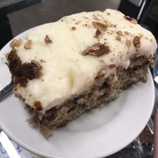 Hummingbird cake