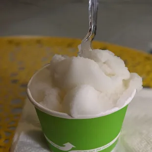 Lemon ice, regular size. Very good, highly recommend