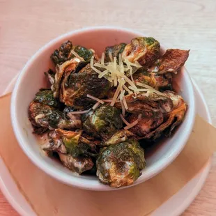 Crispy Brussels Sprouts | Instagram: @telephonesmoothie