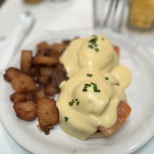 Smoked Salmon Benedict w/Home fries