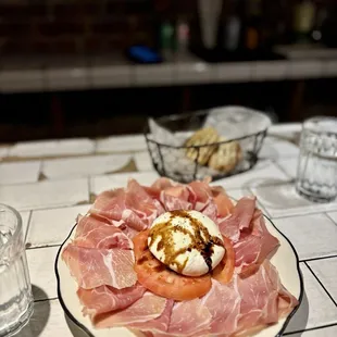 Burrata &amp; tomato