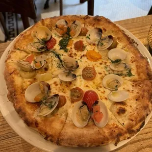 Vongole white pizza with fresh clams.
