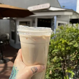 Iced Chai Latte (Vanilla or Spiced)