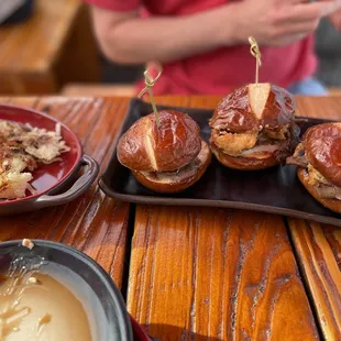 Sirloin steak sliders and hashbrowns