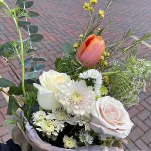I've never seen a bouquet with eucalyptus in it! Very unique and pretty!