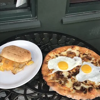 Breakfast Pizza