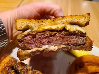 G Peppers Grill & Tavern