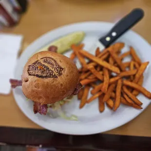 1888 Classic Burger with sweet potato fries