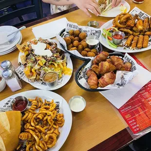 Tri-Tip Sandwich, Tri-tip nachos, bacon wrapped jalapeño poppers, Battered Mushrooms, Sampler, Fish Taco.