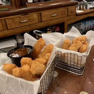 Calamari Fries and Fried Mac &amp; Pepperjack