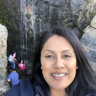 Parveen L.